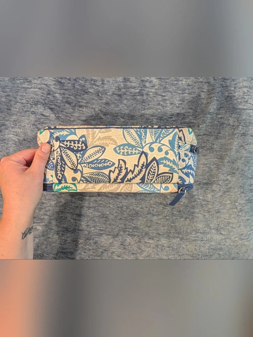 Vera Bradley Santiago Blue Teal Floral Toiletries/Cosmetic Case